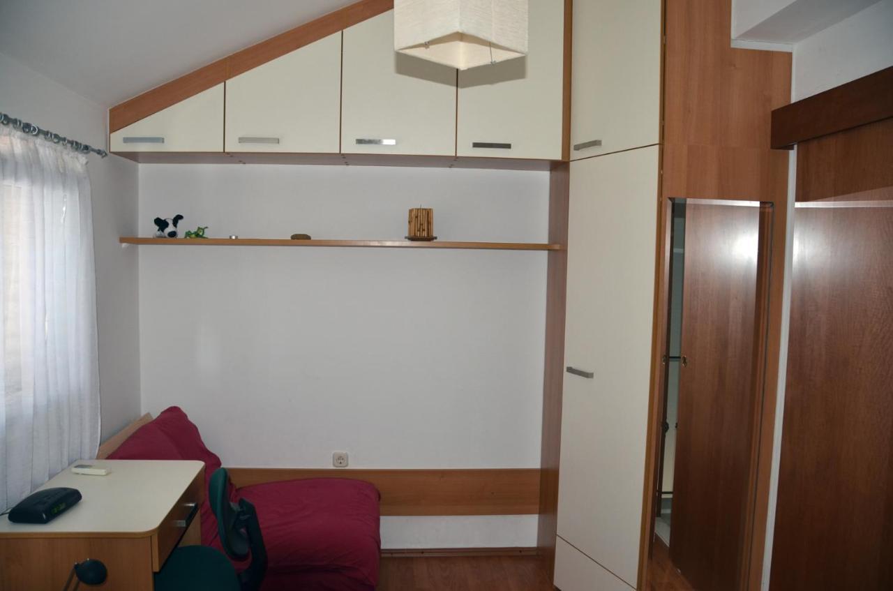 Apartman Ananda Bol - 2 Bedrooms, 7 Beds Екстер'єр фото
